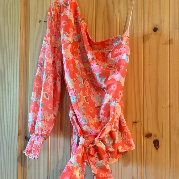 Pink Lily belted One-Shoulder Blouse *NEVER BEEN WORN* - Picture 2 of 4